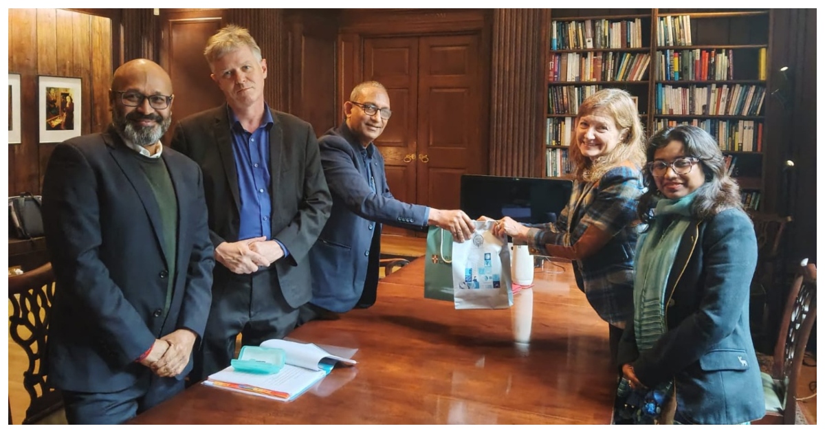 আলোচনায় অংশ নেন উভয় বিশ্ববিদ্যালয়ের প্রতিনিধি দল। ছবি: সংগৃহীত